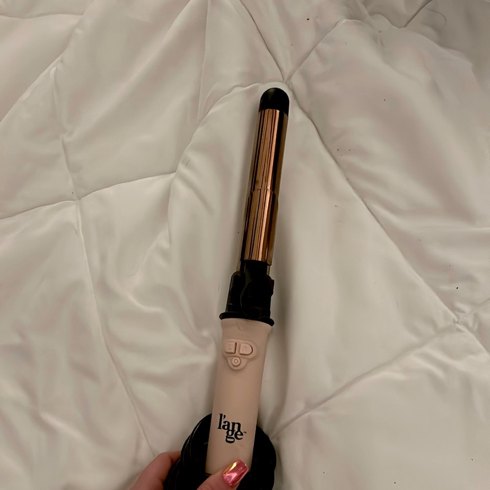 L’ange 26mm rotating curling iron *barely used*